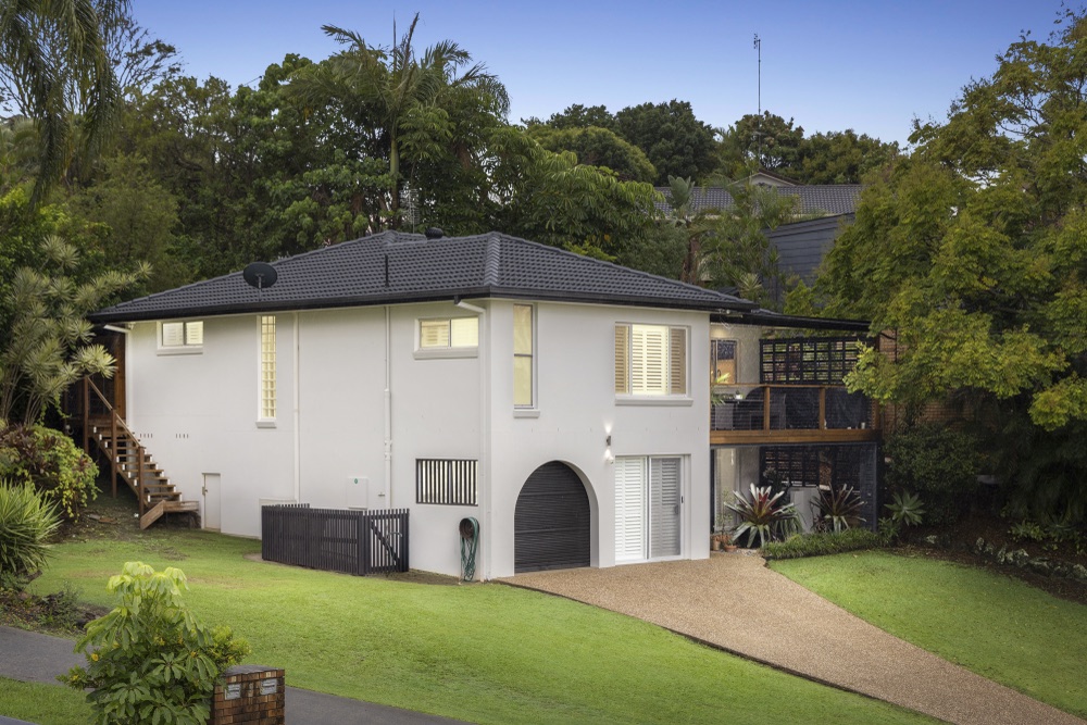 Banora Point home listed on hotLister