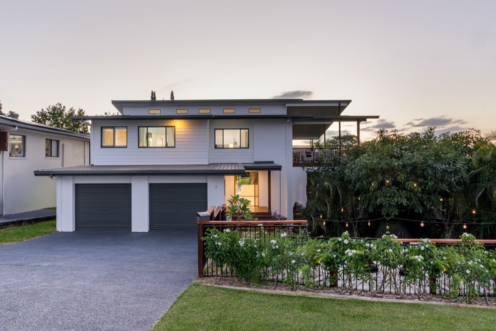 Banora Point home listed on hotLister